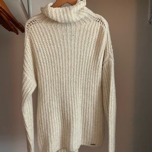 Abercrombie & Fitch Oversized Sweater